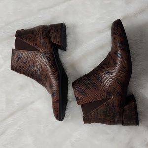 FRANCO SARTO croc style booties ankle boots brown and black